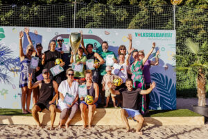 Die Siegerehrung des Beach-Volleyballturniers (Foto: Anne Schwerin).